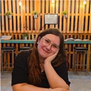 Profesora de geografía e historia, lengua e inglés
